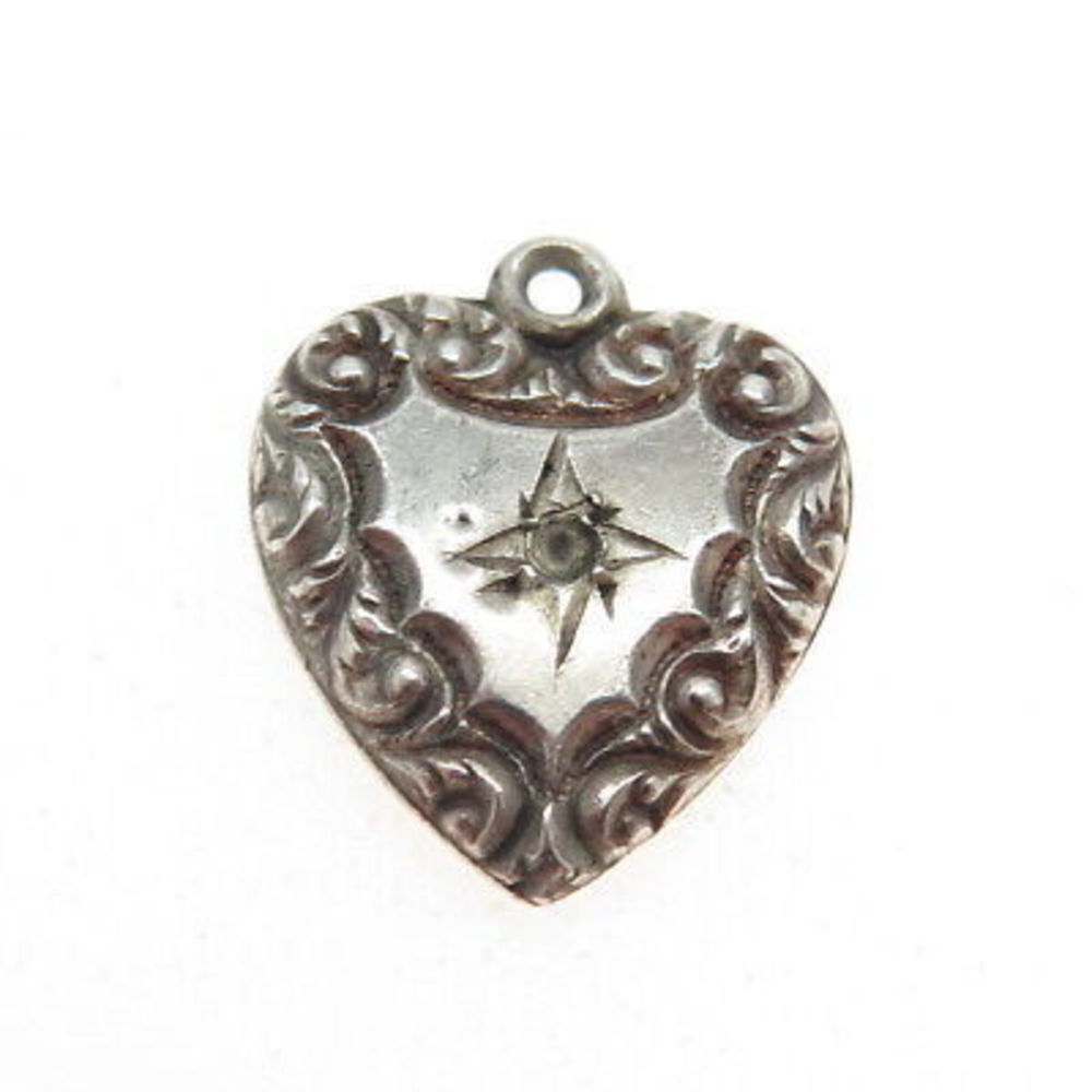 925 Sterling Silver Antique Victorian Repousse Heart Pendant (missing stone) - Picture 4 of 7